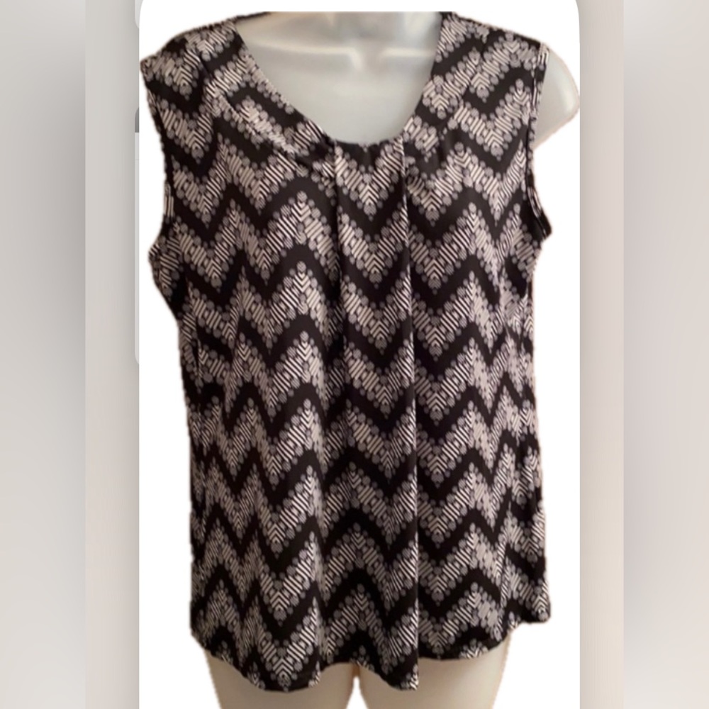 JM Fleurette Women’s Chevron Blouse Sleeveless Scoop neck Top  XLP